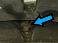 Headlight Fastener.jpg