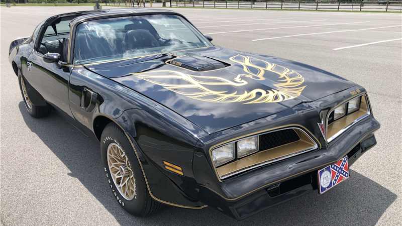 Burt+Reynolds+1978+Firebird+Trans+Am+%27Bandit%27+re-creation.jpg