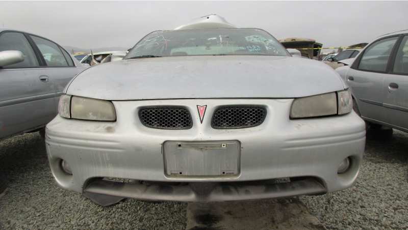 00+-+2001+Pontiac+Grand+Prix+GTP+in+California+wrecking+yard+-+photo+by+Murilee+Martin.jpg